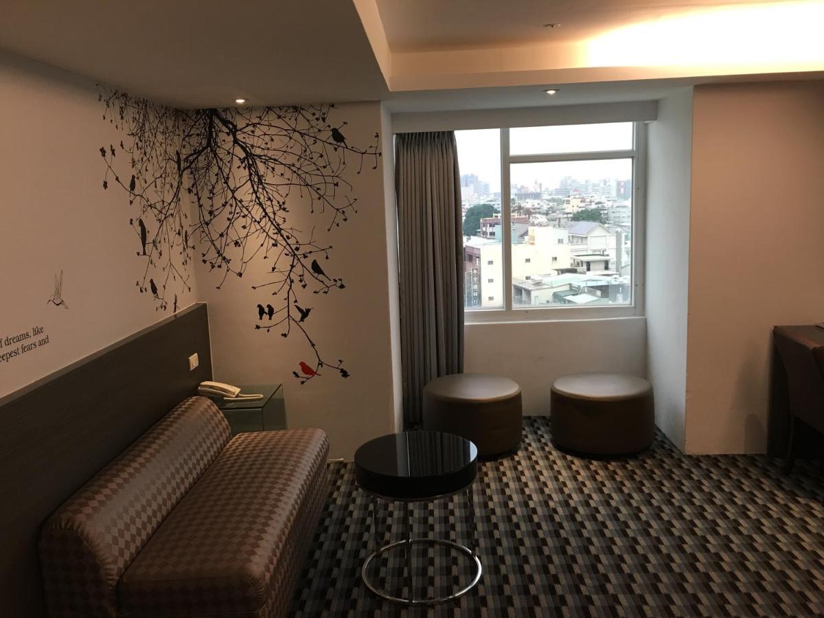 Chiayi Look Hotel Экстерьер фото